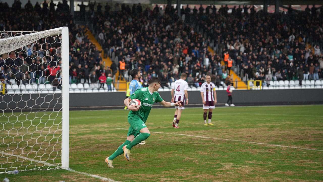 Muğlaspor Sahasında Farkı Kazandı: 3-0 8